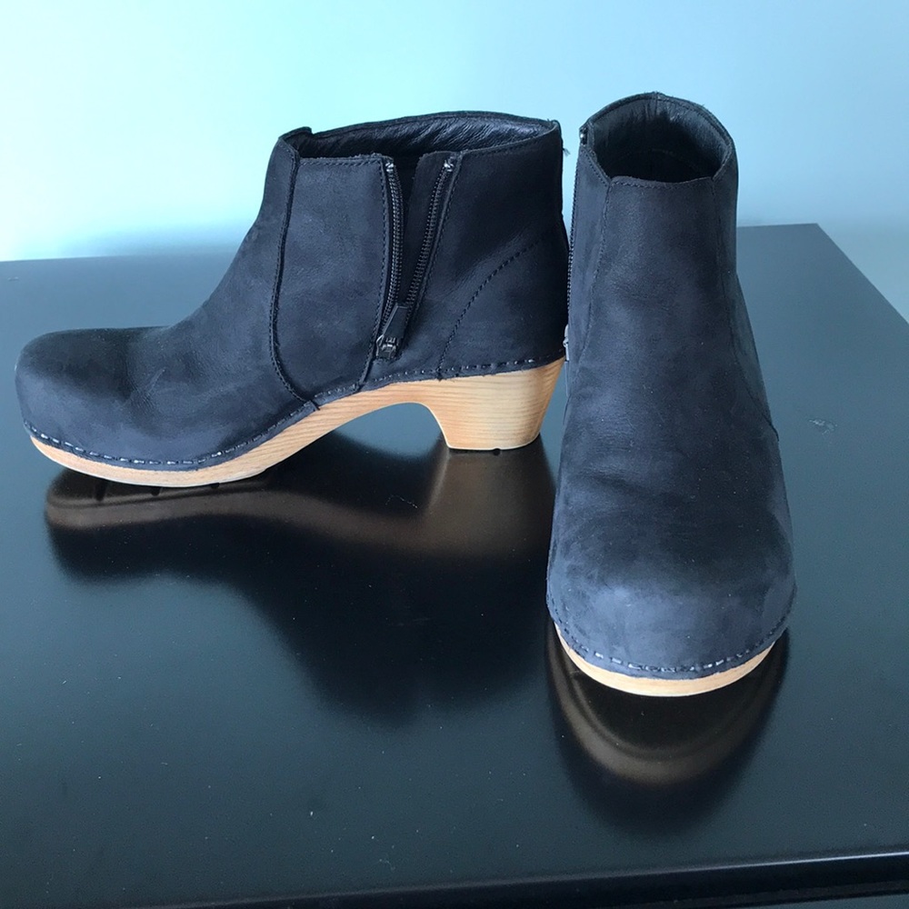 Dansko nubuck clog bootie